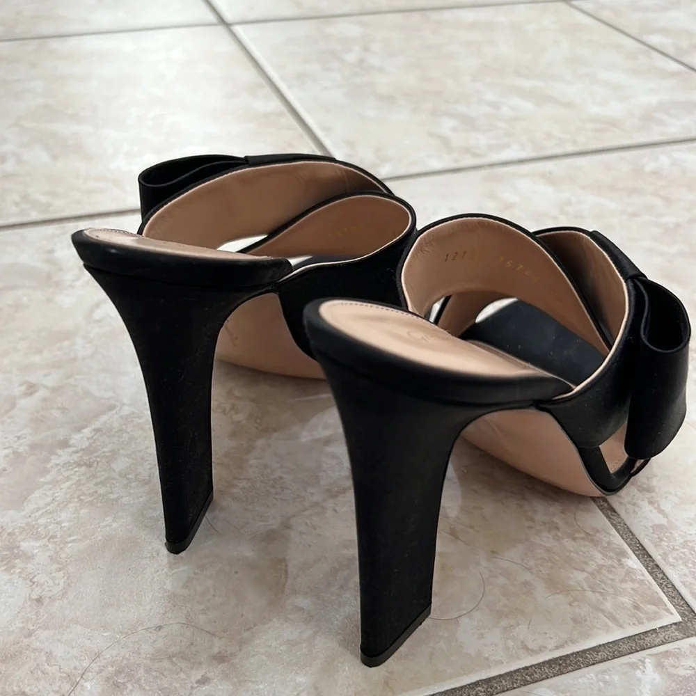 NEW Gianvitto Rossi BLACK Bow Mule Heeled Sandals